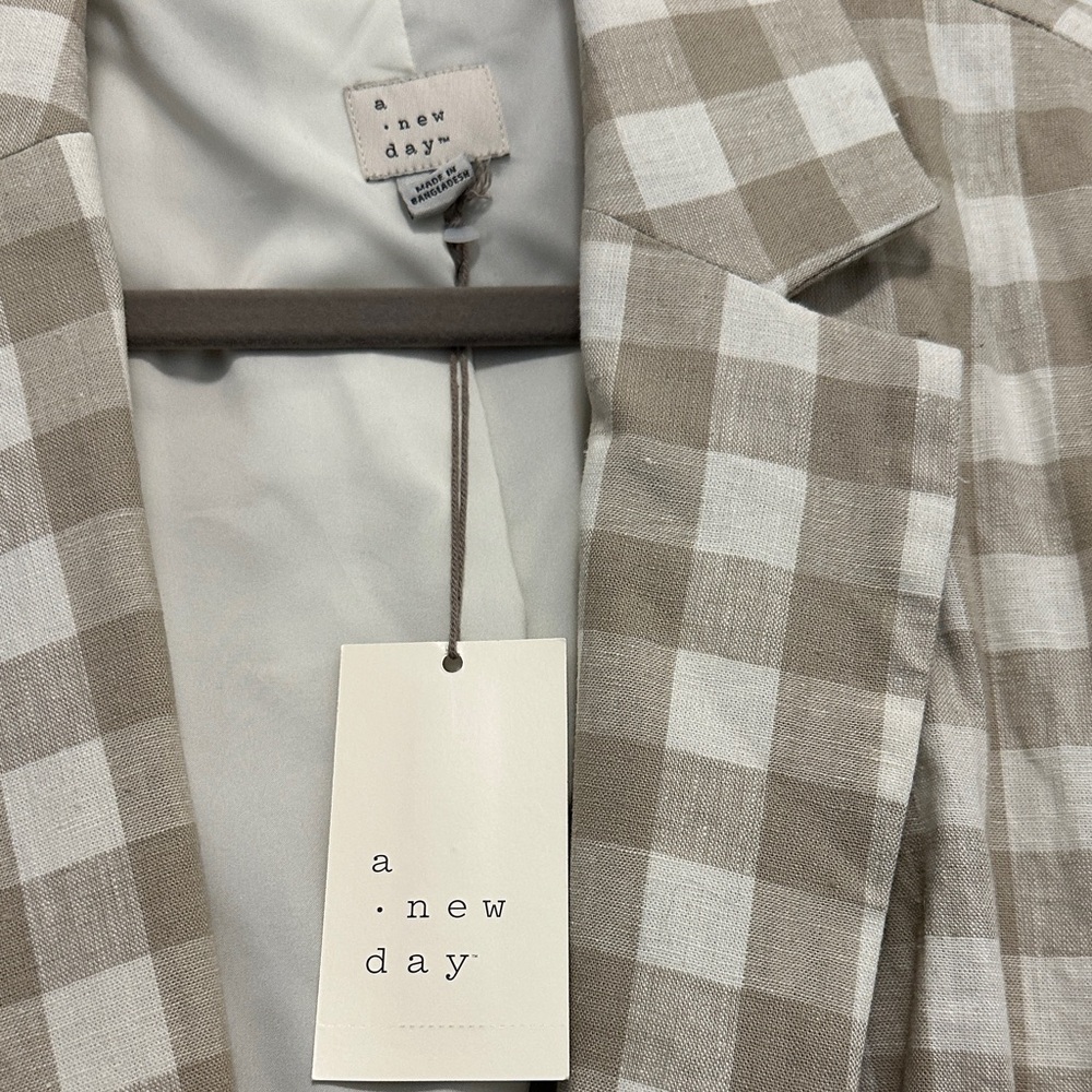 A New Day Beige Gingham Blazer - Picture 2 of 5